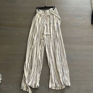 Billabong flowy pants